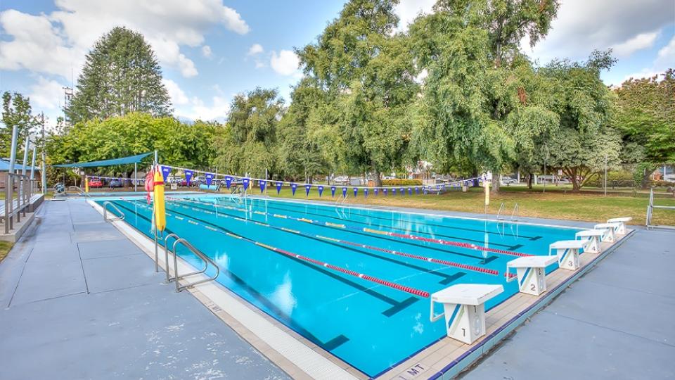 Mount Beauty Swimming Pool